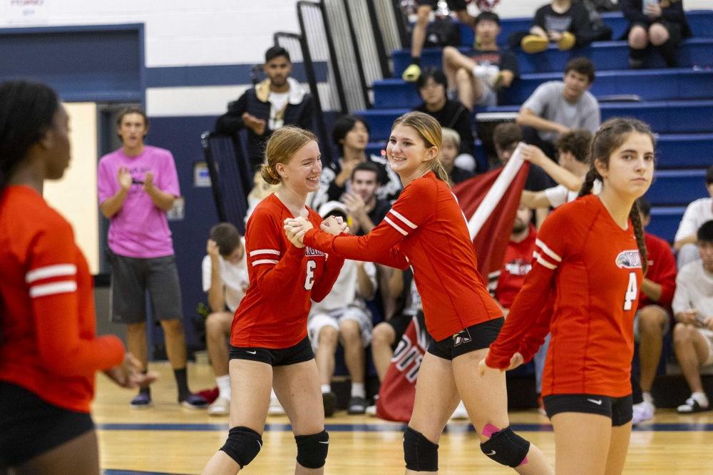 Knox Girls Volleyball Action Photo